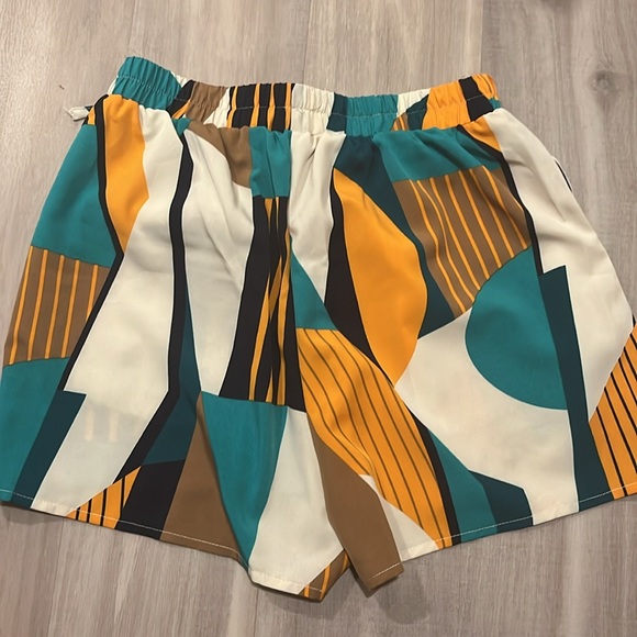 NWT woman’s set - Picture 3 of 7